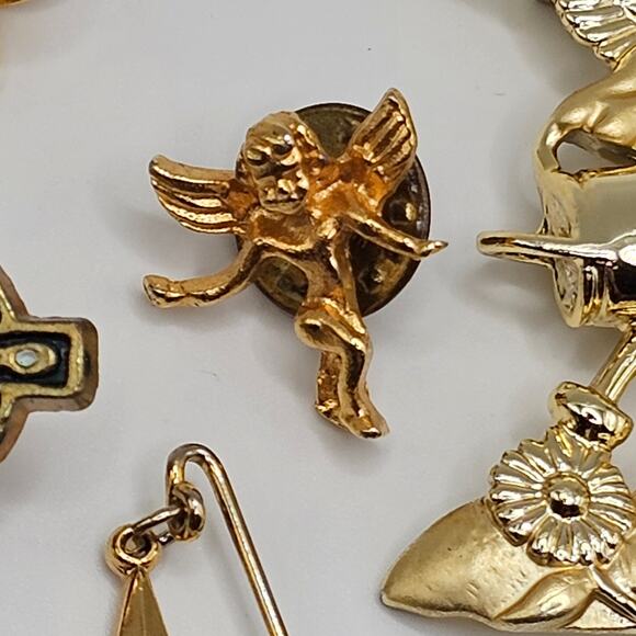 Vintage Brooch Pin Costume Jewelry Bundle Angel Cross Goldtone Faith Religious - Picture 8 of 11